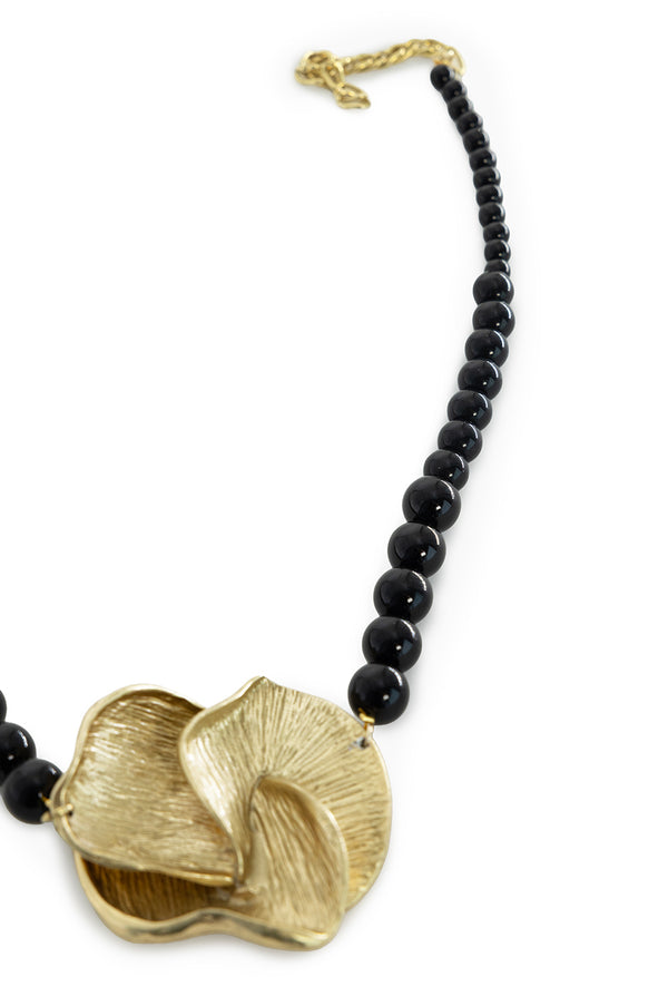 Collar Golden Petals