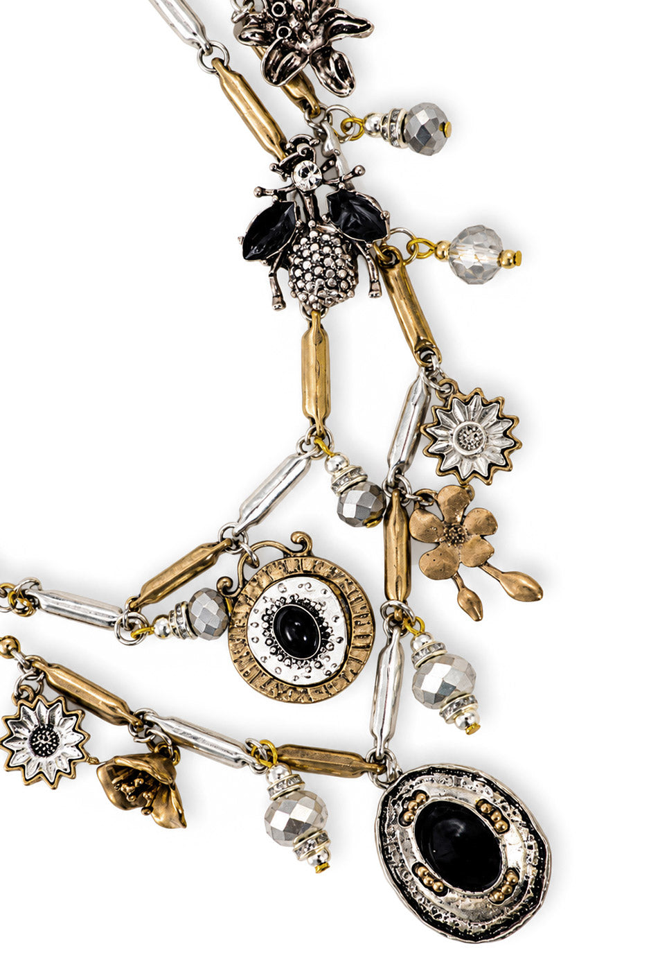Collar Mix Charms con dijes variados en dorado y plateado