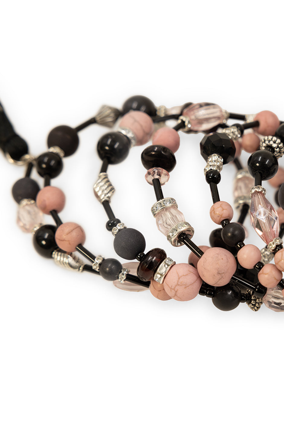 Pulsera bohemia envolvente con cuentas multicolor y borlas negras