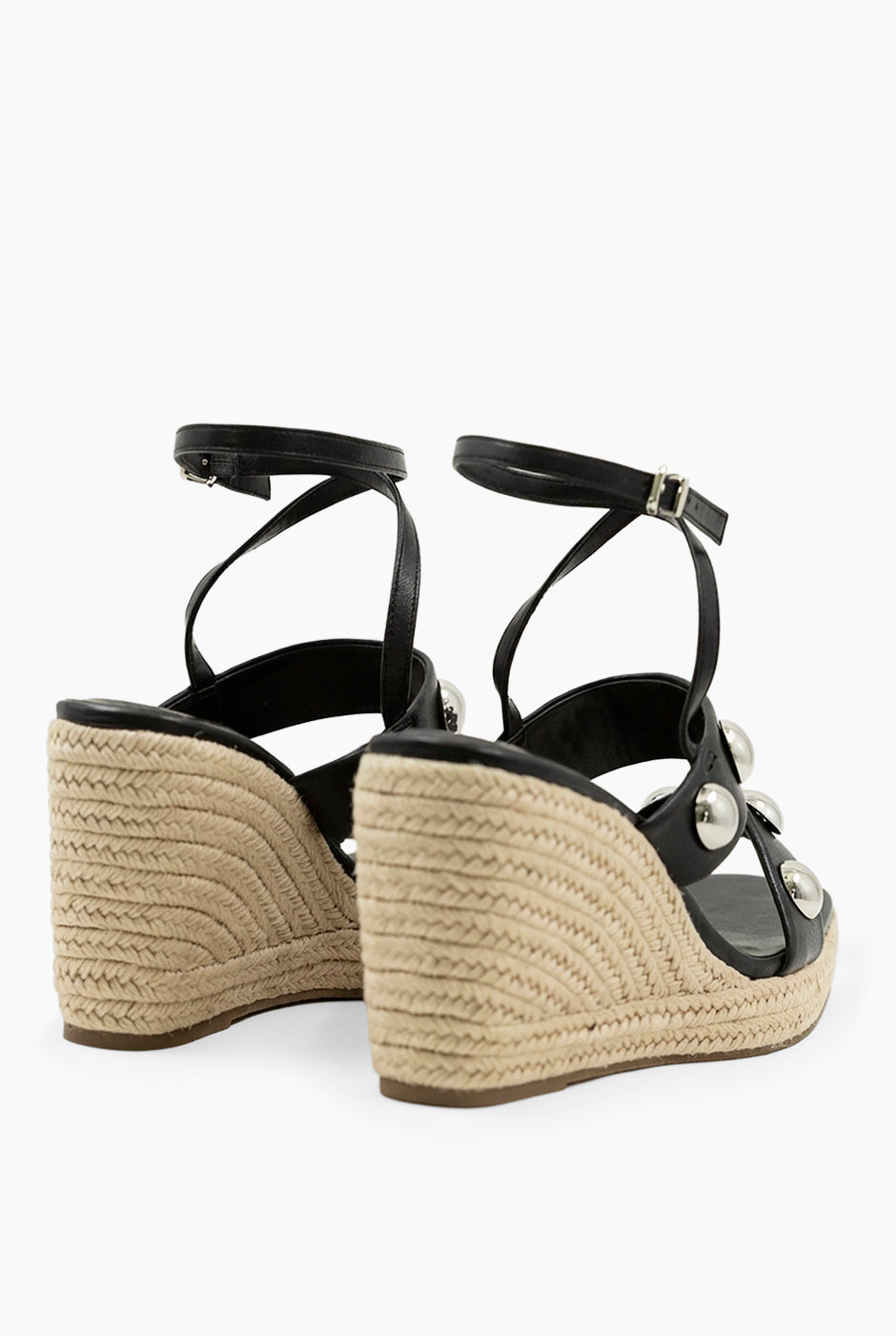 Sandalia Maxi Studs negra con cuña y tachuelas metálicas