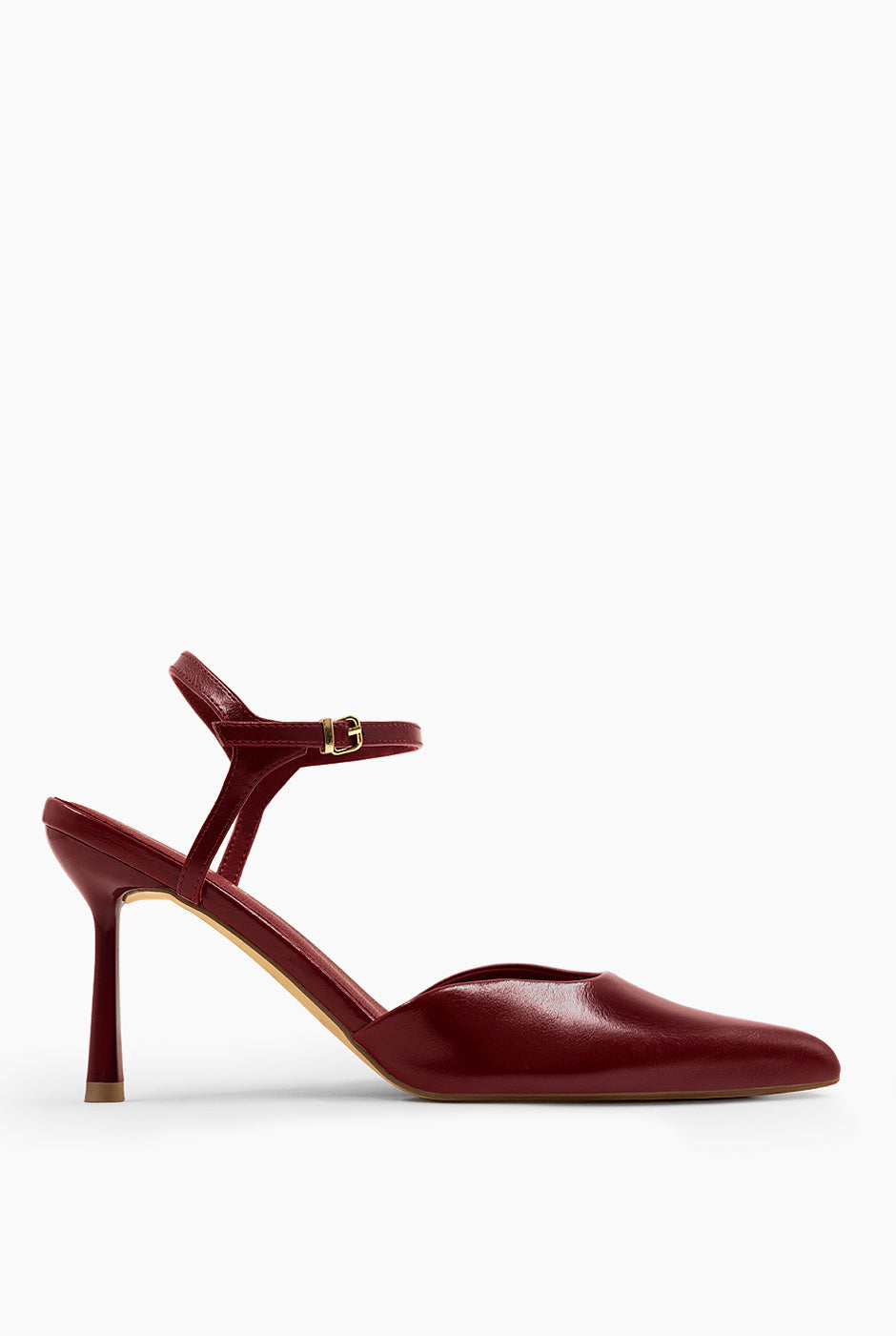 Zapatilla destalonada vino con tacón pirámide y correa de hebilla