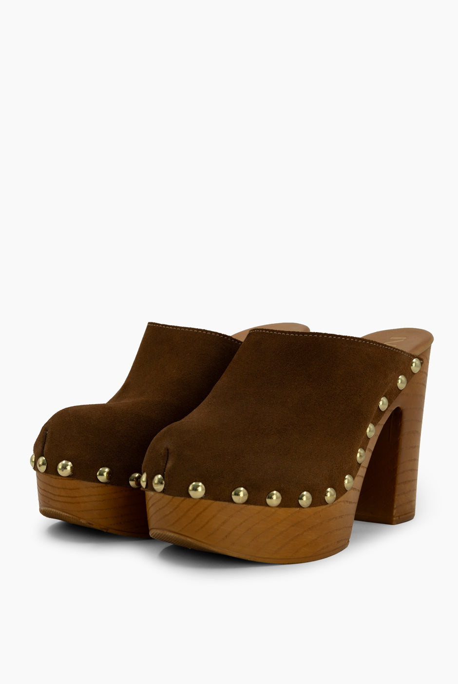 Zueco de cuero con remaches y tacón de madera de 12 cm color chocolate