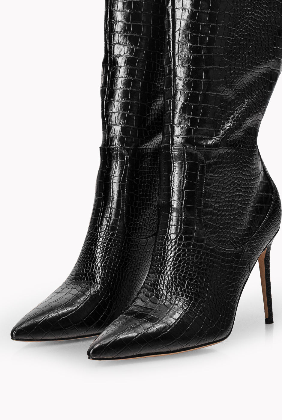 Bota alta negra de ecopiel con estampado croco y tacón stiletto