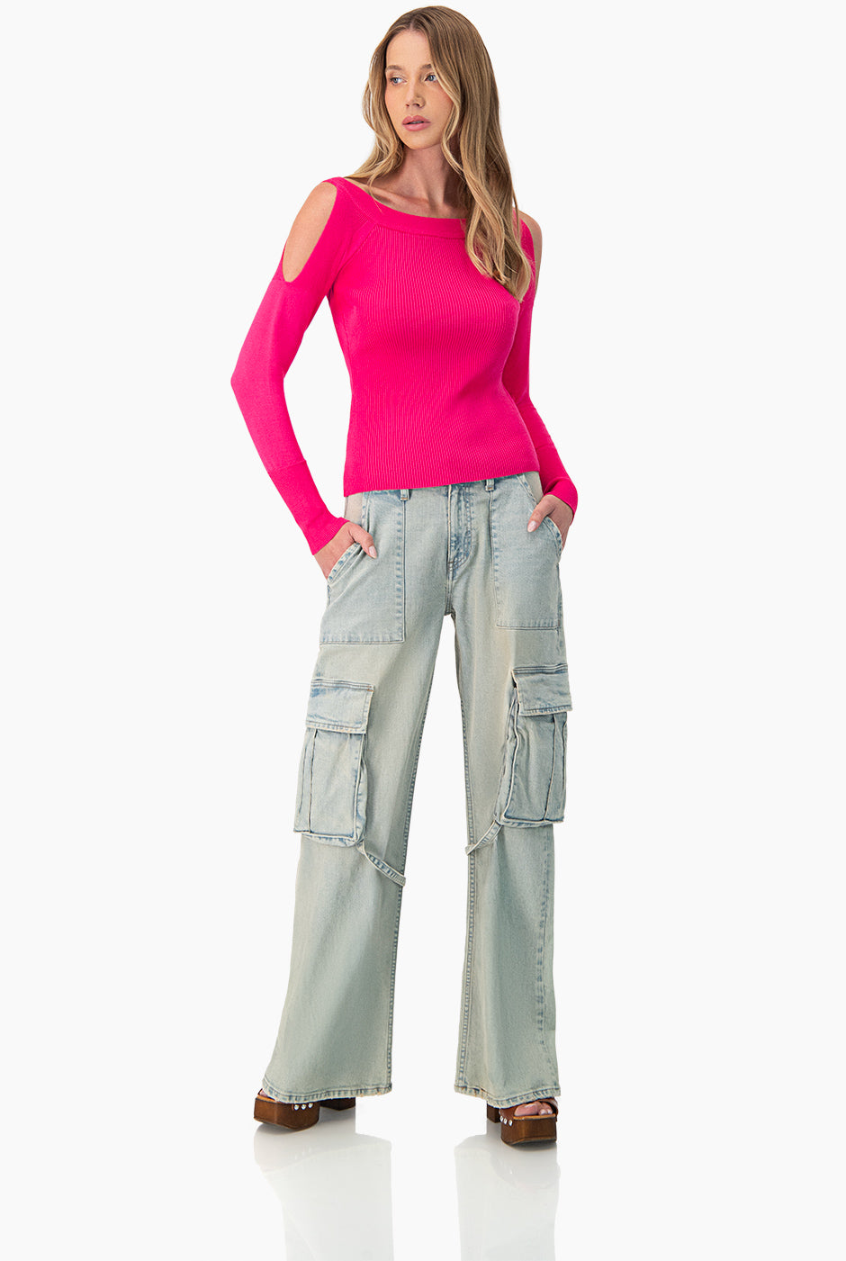 Jeans cargo de pierna amplia con cintas