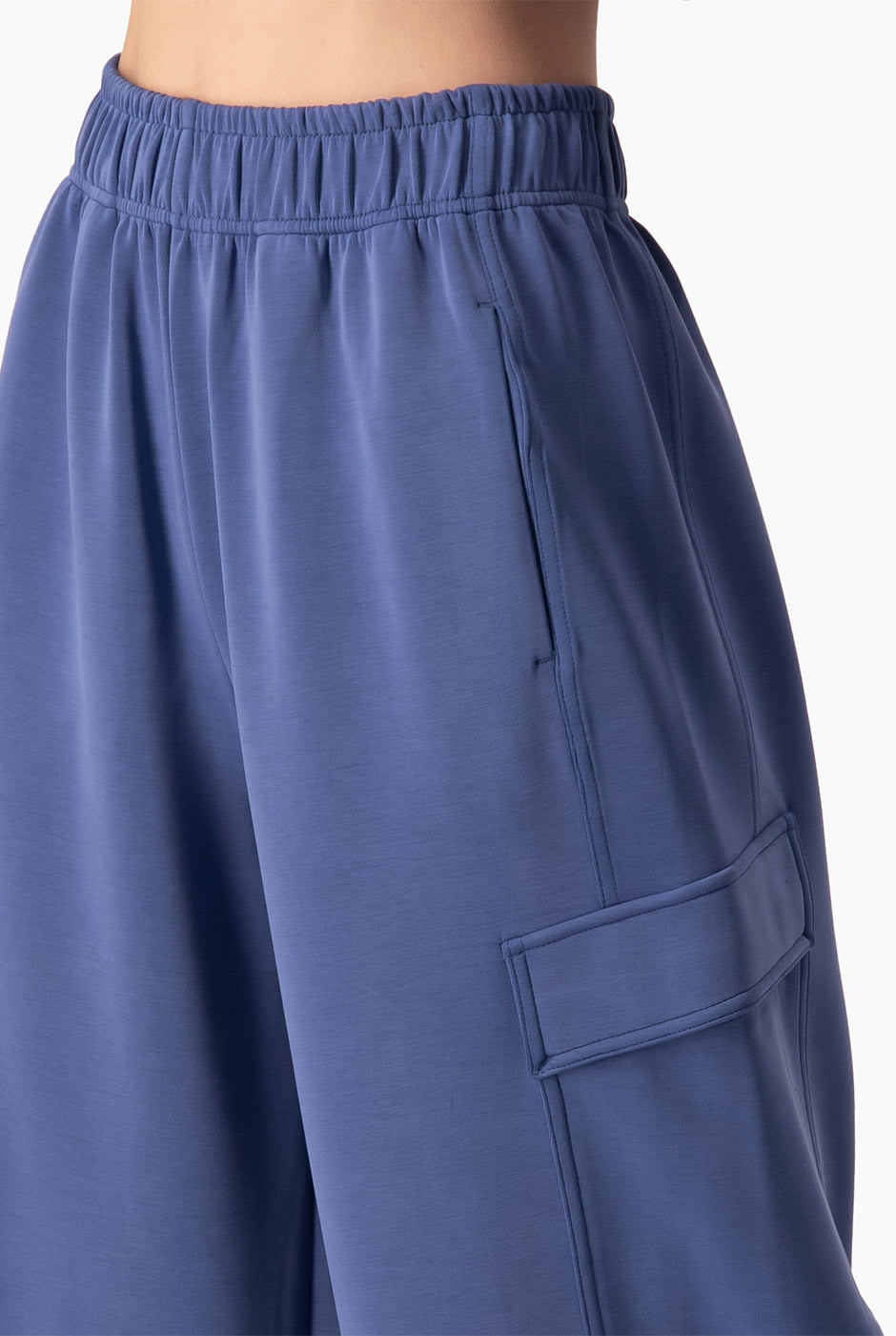 Pantalón Cargo Soft Azul con bolsillos y pretina elástica
