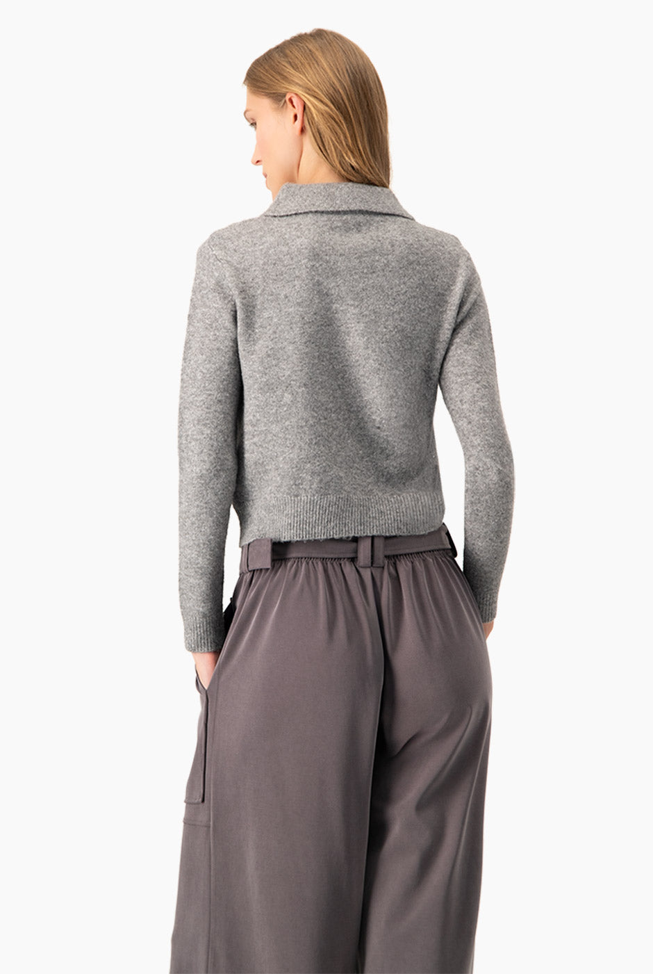 Suéter Shimmer Grey con brillo y botones dorados